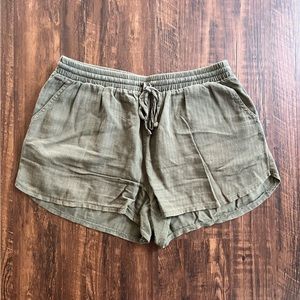 Universal Thread, Army Green Shorts